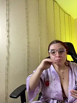 Fernanda__ - 🍒Tits out
