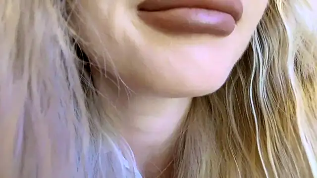 Velvet_kissx - How about some wetness?Booom 💦 😈 👄 🎇