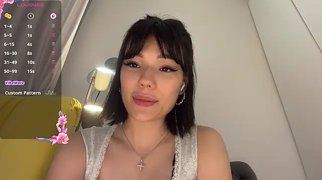 Barbie_Aria - Squeeze my boobs close