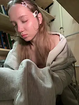 Bambi_lu - slide finger between naked pussylips