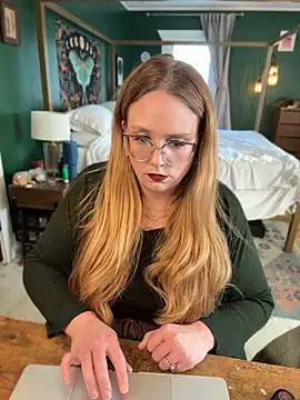 Thatcutegirlwtheglasses - bra off, quick flash