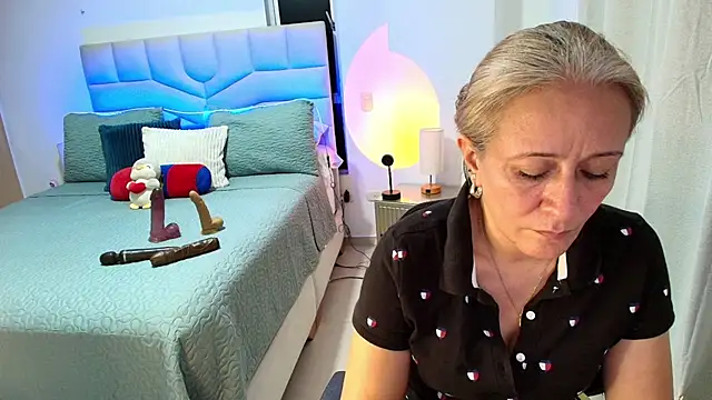 Naty_Stone - My ass is craving for some fingers too