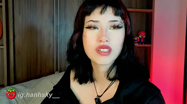 HannahSky_