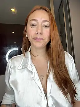 Samara-kitty - pussy closeupi n front of my friend