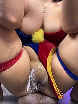 LovelyEyesx - blowjob + saliva on breasts