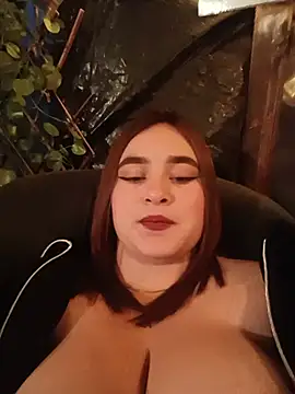 Katty_42 - Off shirt in bar public