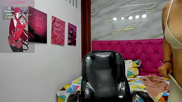 Helen_russo - SHOW NAKED WITH OIL