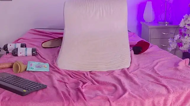 Hellzel_moon - bounce my ass + spanks ass x4🍑😈