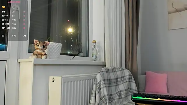 Crystal_lilith - play with nipples