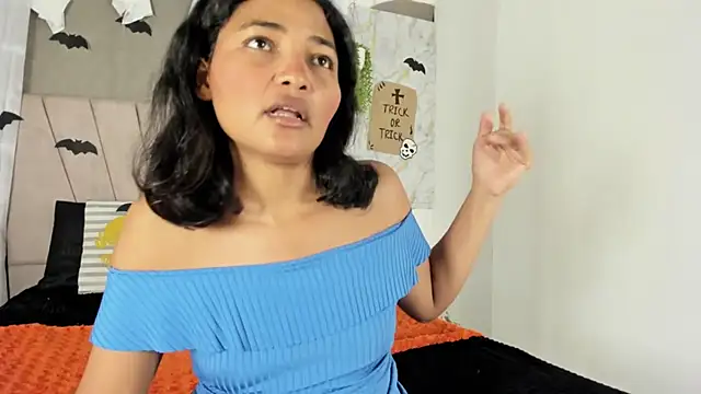 Elayha_28 - SPANKS ASS HARD