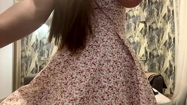 CassiStarry - Tease my sexy nipples under my shirt👀