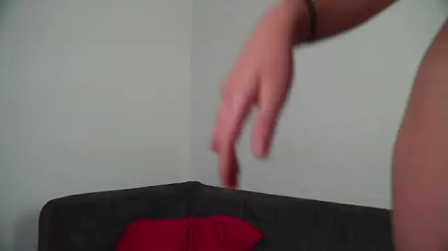 Tinyhannah - SQUIRTT
