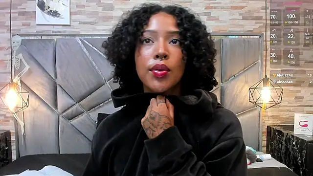 WILD_FIREE_ - Striptease 🥵