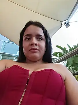 Julieth_hot-69 - Topless in a clothing store 😏🍒😈