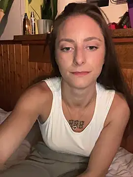 TeenLeonie18 - Slow oil massage on both tits 🔥