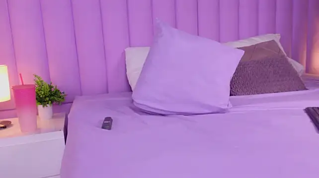 Theladymonserrateshow - RIde Dildo ass to cam