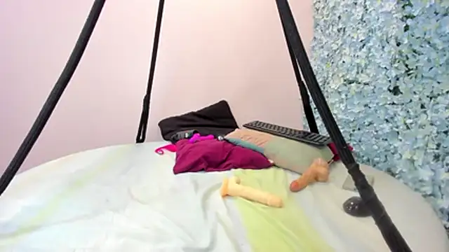 Angel_Alba_ - 💗 Gently stroke my neck