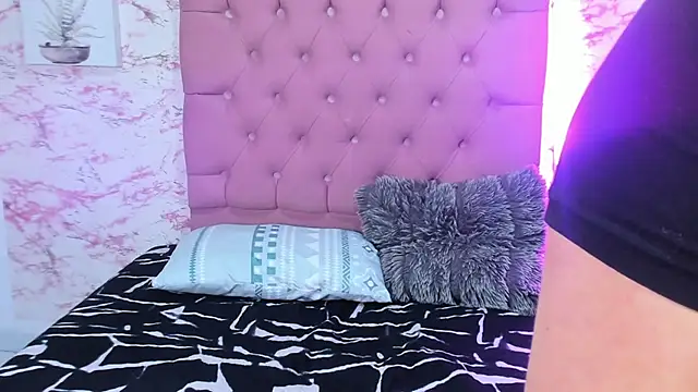 Emma_luxxe - take off a garment