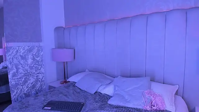 MadeleynRose - Doggystyle + open my ass 😈