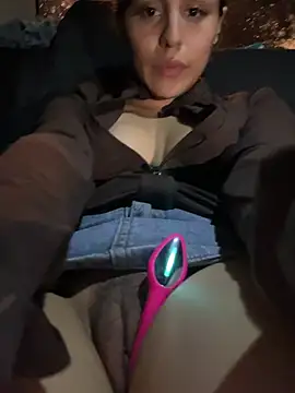 Katee_Jones - Show close-up of my wet pussy in the car