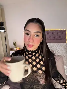 Samantha_e2 - Foot massage