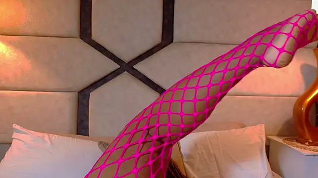 KiraClay - Fantastic Clit Play