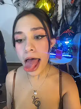 Jones_cassie - mouth close
