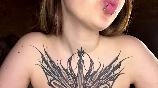 HeidiTian - topless oil show