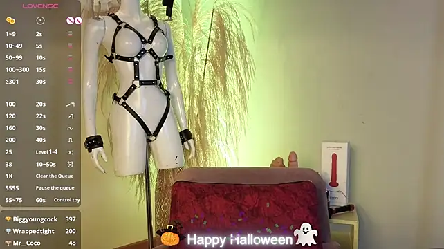 ConniecuteE - Show my tits