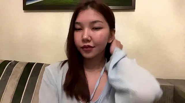 AnnettWinfrey - Massage my boobs under that top