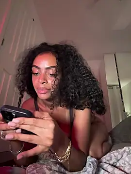 Yasmingarcia - Deep throat and hold. 2x 🍆🥺