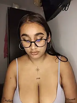 Mia_skyy18 - Show your tits mia 🍒