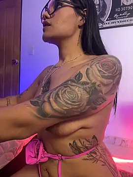 Victoria14_ - Naked, oil ride 😈😏TipMenuON😏MyFv33