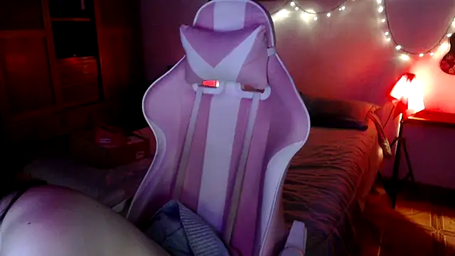 Venus_666 - naked/ lick armpits