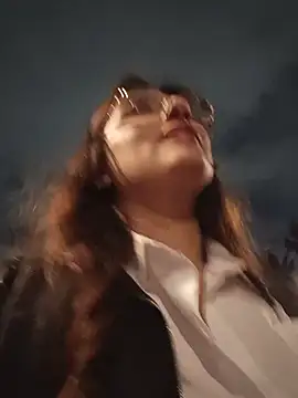 Im_Camille - show boobs in the library