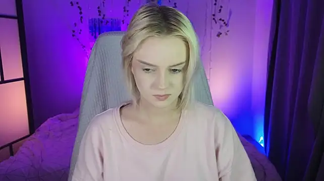 Mimi_boobo - eye contact handjob