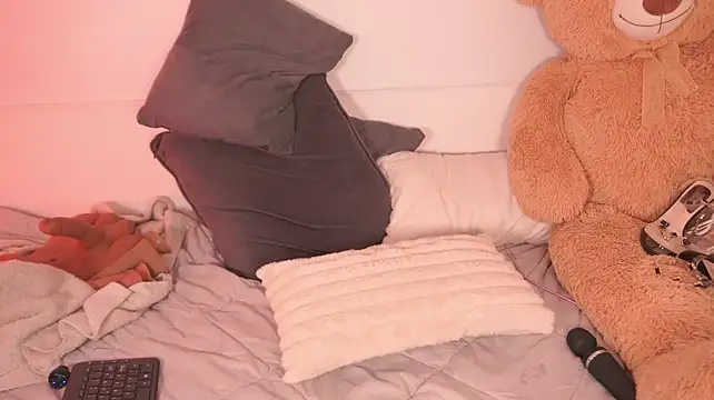 LillyThompson - Flash Tits