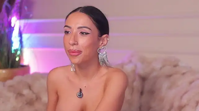 Anais_Bloom - Oiled Tits 👀