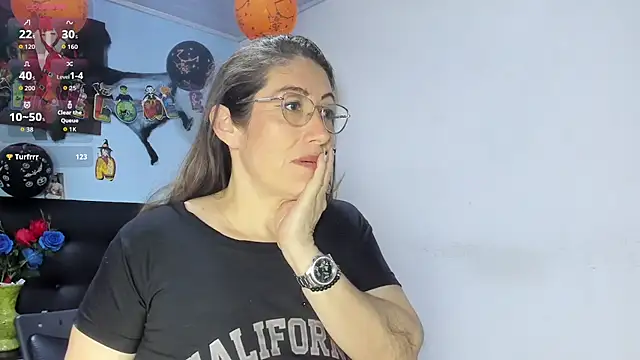 KaylaMinov_ - show tits