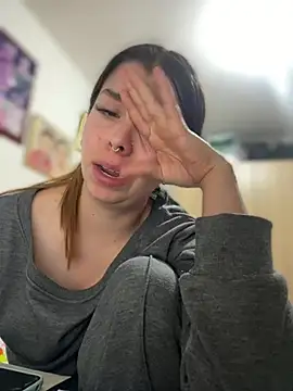 Cloew_Marz - Show and oil + Fingers in pussy