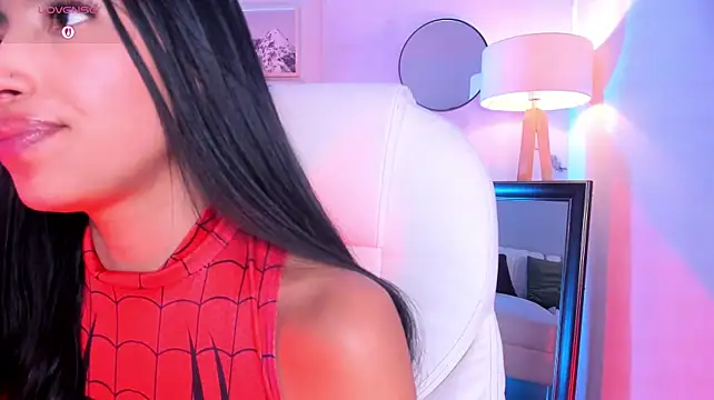 Tiffany_Low - Body tease tits & pussy zoom 💋