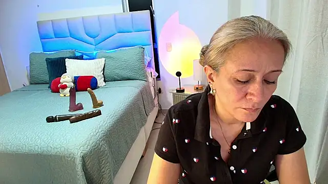 Naty_Stone - My ass is craving for some fingers too