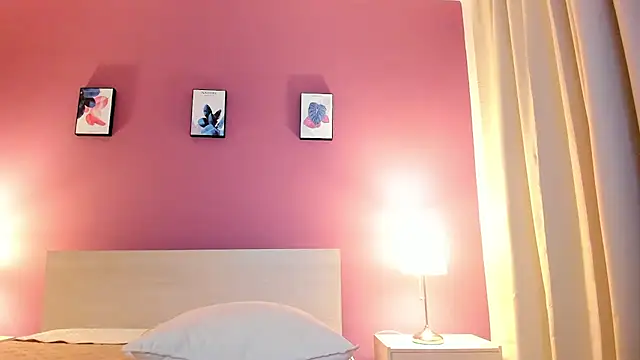 LuciaMiller - spread and rub my pussy