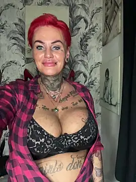 InkedMissLaBaehm - 🫦 Dildo Blowjob Slow and Wet