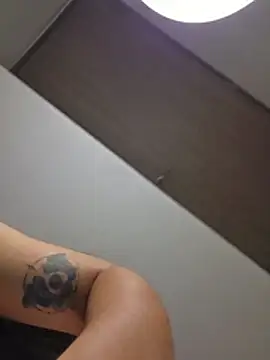 Sarah_rayy - Pussy tease close up