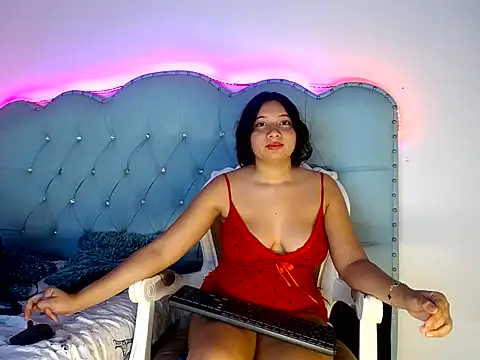 Adhara_Miiller - no shirt