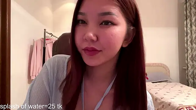 AnnettWinfrey - Massage my boobs under that top