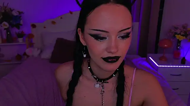 Cassadyy - suck a dildo + fake cum