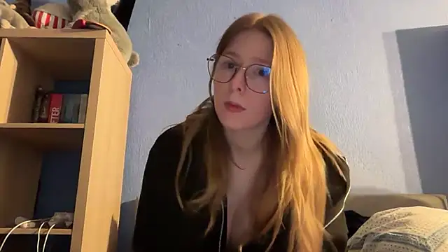 Thepretiestgirlhere - je me doigte