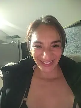 JessiDovee - gorge profonde et chatte